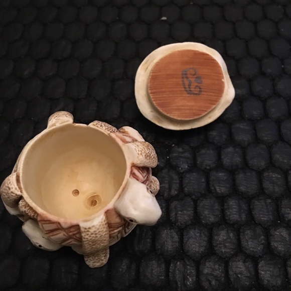 Harmony Kingdom Hedgehog Hug Trinket Box With Box - Picture 4 of 4